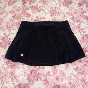 SIZE 6 LULULEMON SKIRT!!